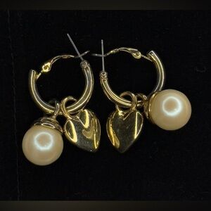 Vintage Costume Gold Tone Heart Pearl Drop Dangle Pierced Hoop Earrings